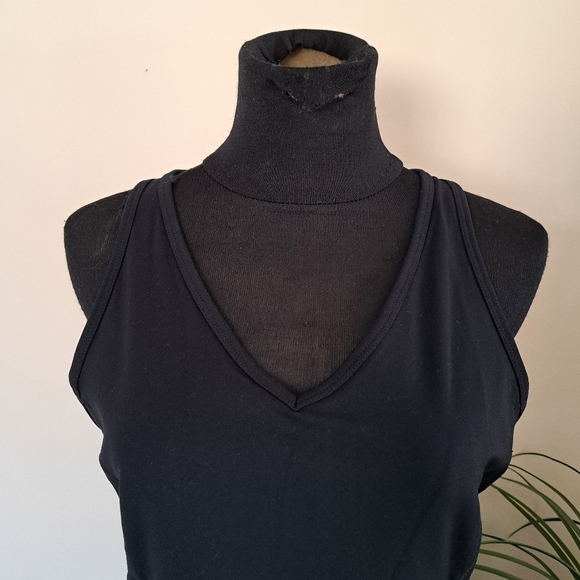 NWT Tuff Athletics Veda Active Tank Black Medium Workout Top with Built In Bra - Picture 5 of 12